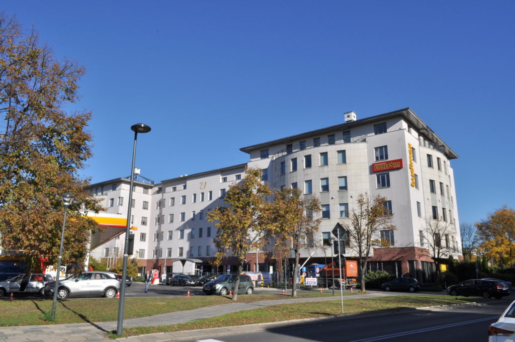 biurowiec Stawki 40 widok od strony zachodniej