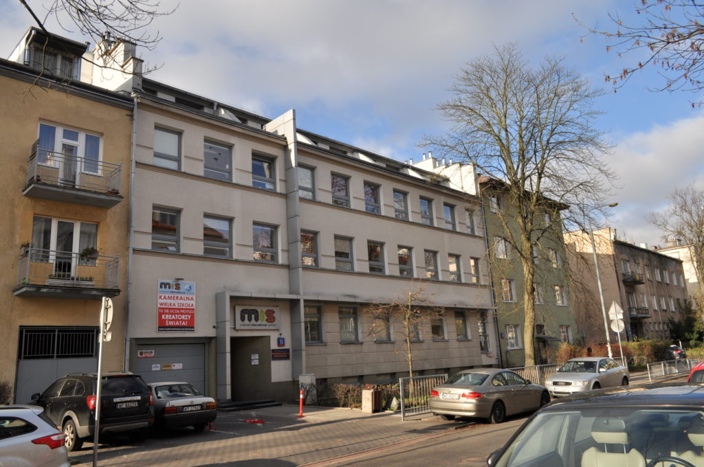 stępińska 13 widok z ulicy